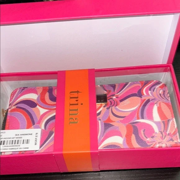 Trina Turk Swirl Pattern Wallet in Pink and Purple w/FREE fashion sunglasses - Picture 3 of 6